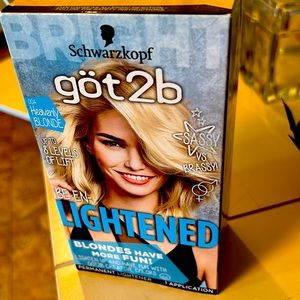 Got2b heavenly blond creative colors, permanent lightener.